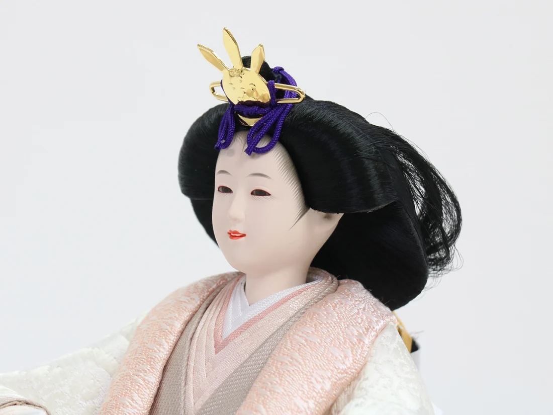 修理前の髪の乱れたお人形